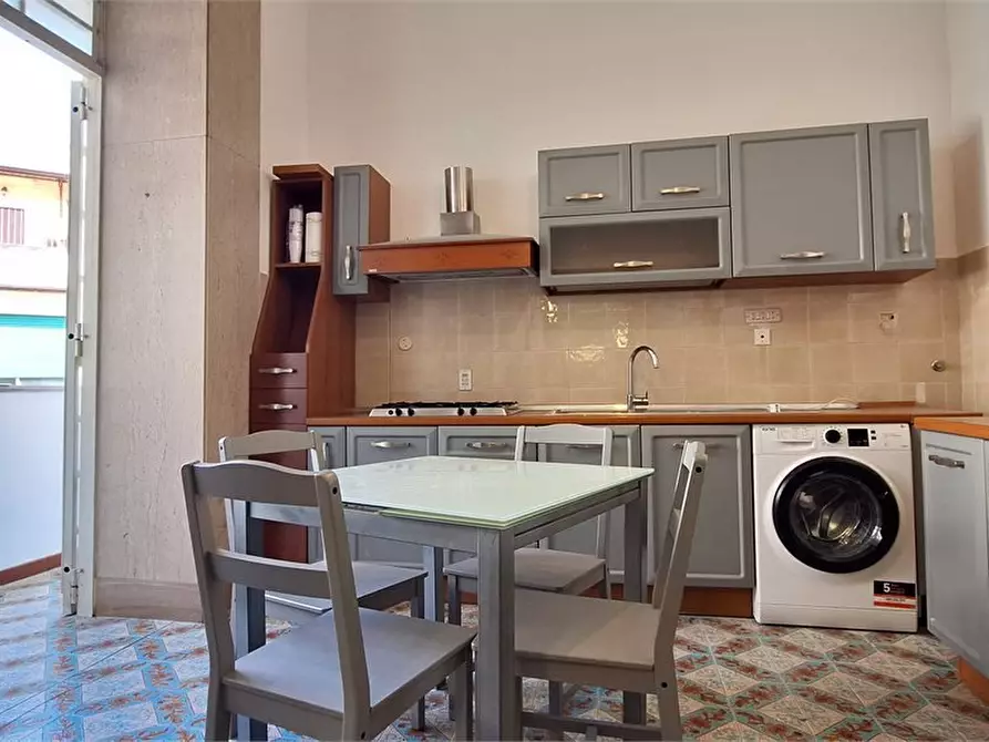 Immagine 10 di Appartamento in vendita  24 a Napoli