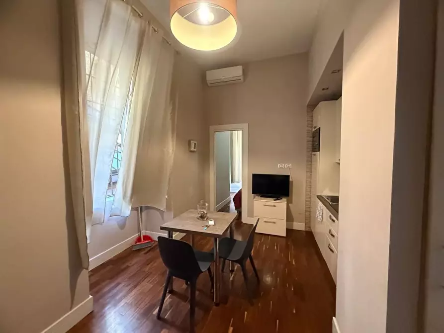 Immagine 5 di Appartamento in affitto  a Napoli