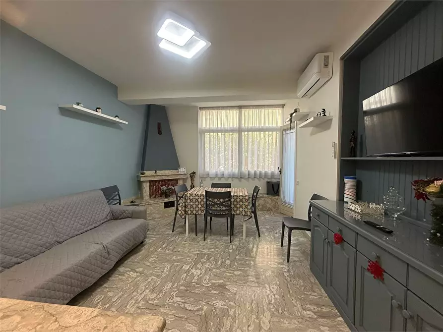 Immagine 1 di Appartamento in affitto  a Acerra