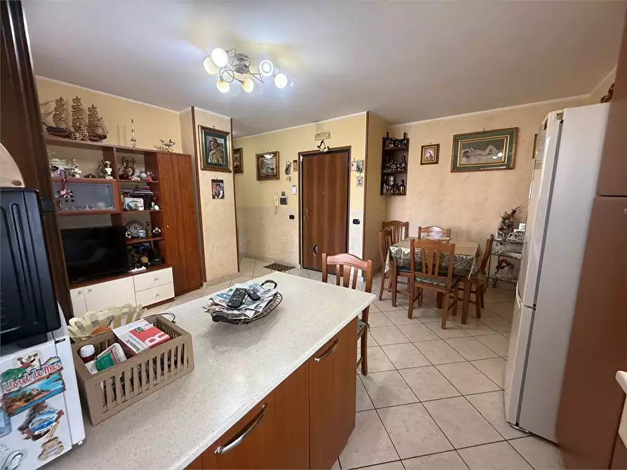 Immagine 5 di Appartamento in vendita  27 a Acerra