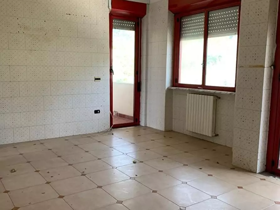 Immagine 8 di Appartamento in vendita  6 C a Sarno
