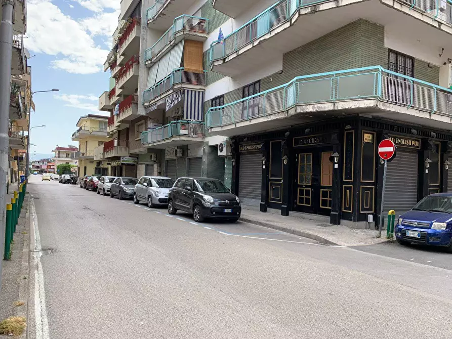 Immagine 3 di Negozio in vendita  18 a Acerra