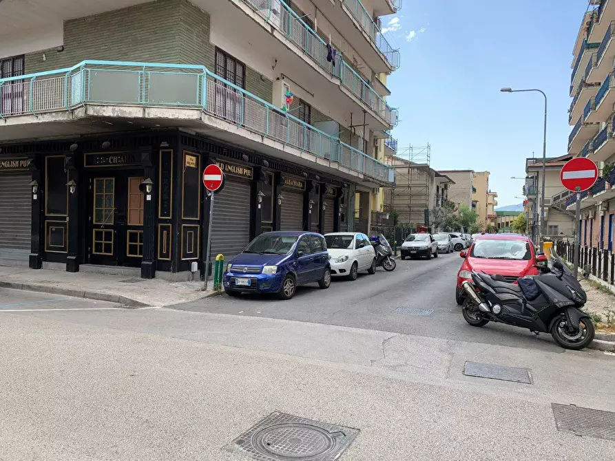 Immagine 4 di Negozio in vendita  18 a Acerra