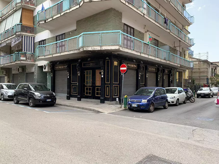 Immagine 1 di Negozio in vendita  18 a Acerra