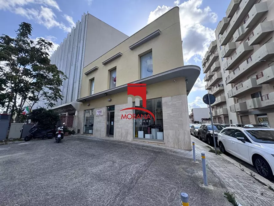 Immagine 1 di Palazzo in vendita  13 a Trapani
