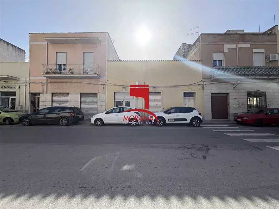 Immagine 1 di Negozio in vendita  26-28 a Trapani