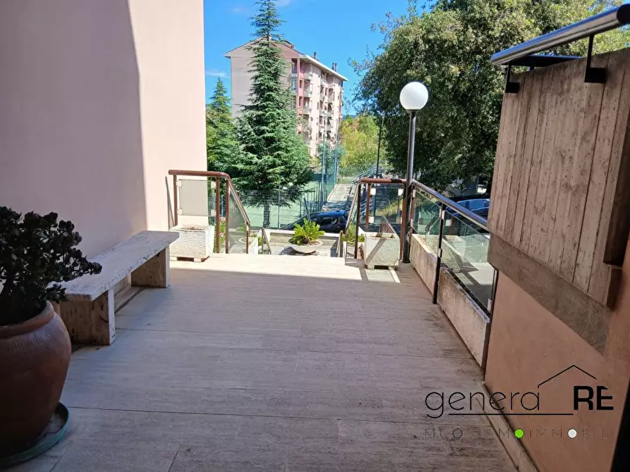 Immagine 2 di Casa semindipendente in vendita  a Pescara
