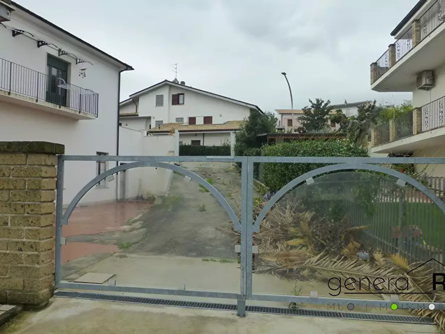 Immagine 8 di Negozio in affitto  a Alanno