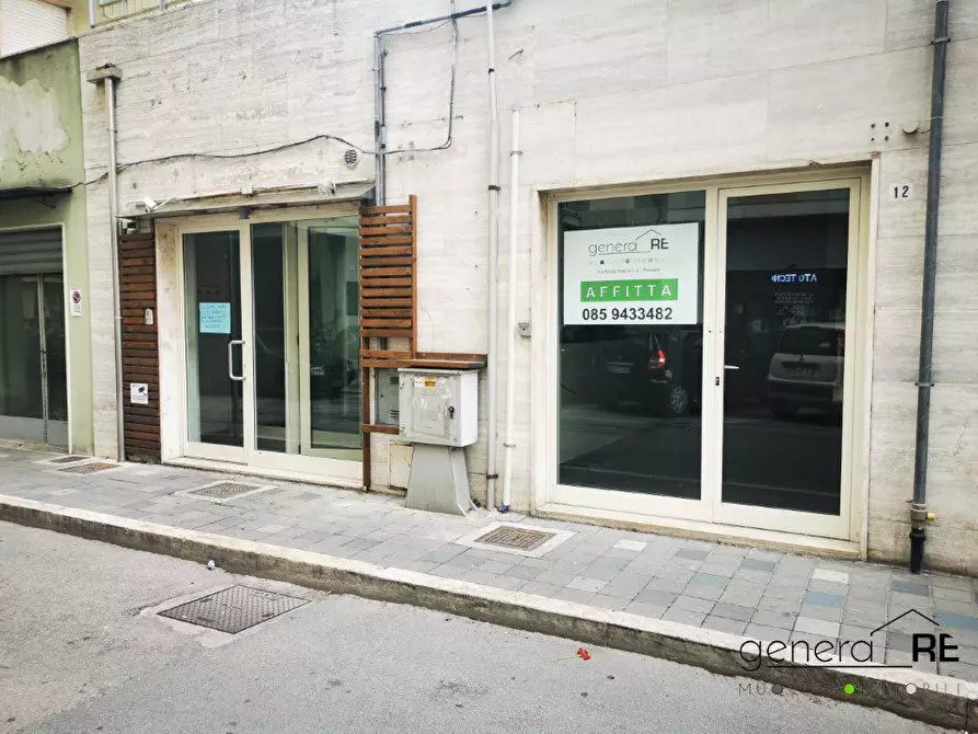 Immagine 4 di Negozio in affitto  a Pescara