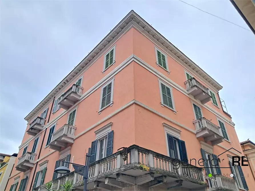 Immagine 1 di Appartamento in vendita  a Pescara