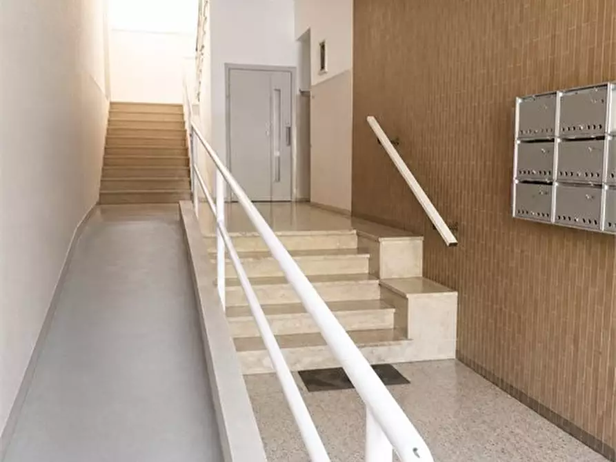 Immagine 10 di Appartamento in vendita  a Pescara