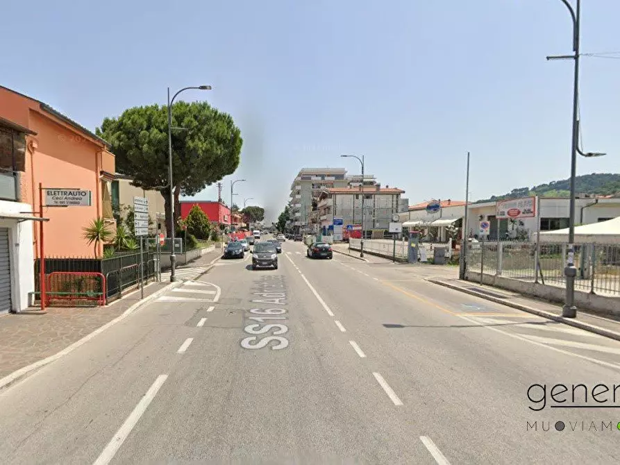 Immagine 1 di Capannone industriale in vendita  a Montesilvano
