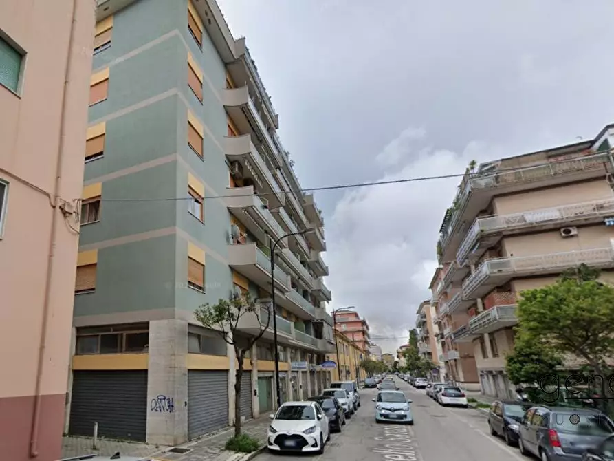 Immagine 1 di Negozio in vendita  a Pescara