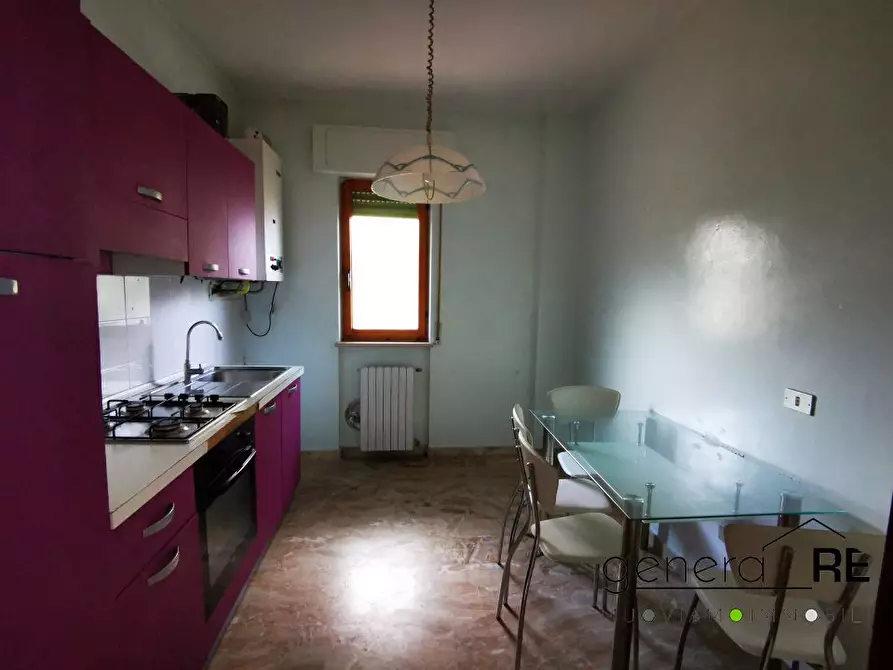 Immagine 2 di Palazzo in vendita  a Pescara