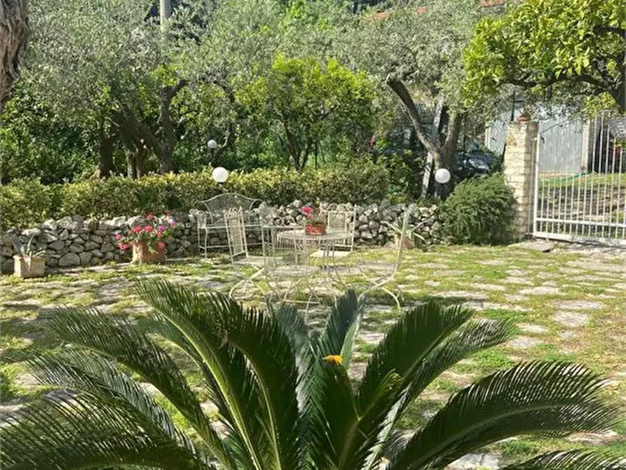 Immagine 9 di Villa in vendita  a San Vito Chietino