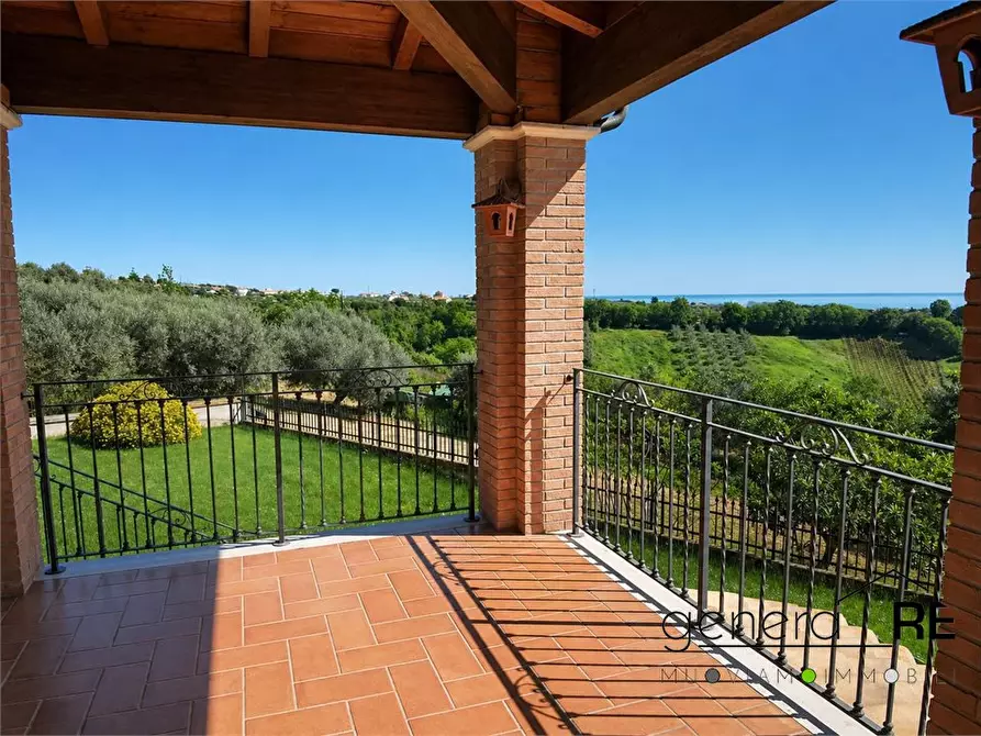 Immagine 10 di Villa in vendita  a Torrevecchia Teatina