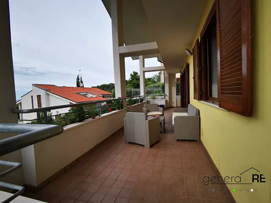 Immagine 9 di Villa in vendita  a Pescara