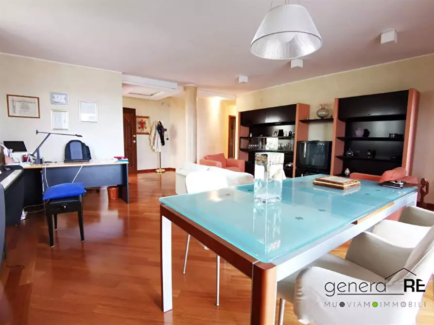 Immagine 6 di Villa in vendita  a Pescara
