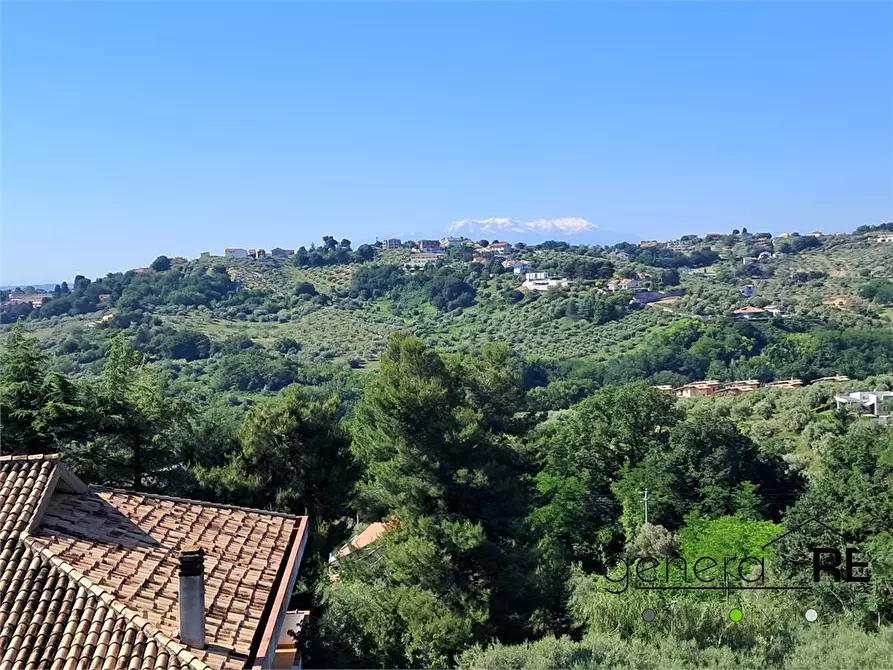 Immagine 4 di Villa in vendita  a Montesilvano