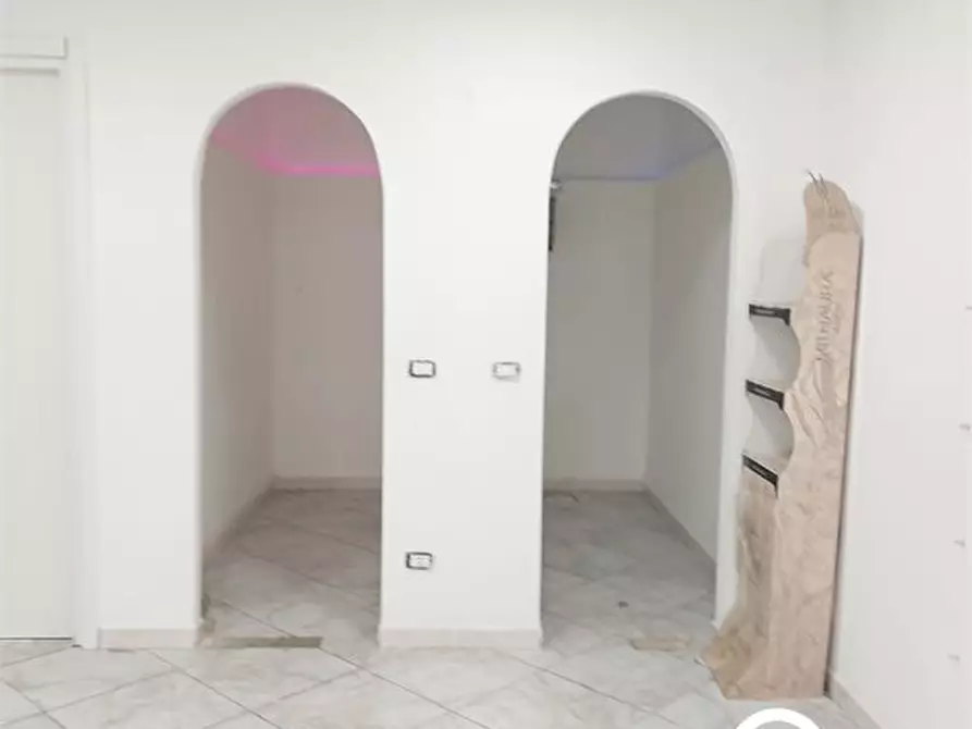 Immagine 4 di Negozio in affitto  a Caivano