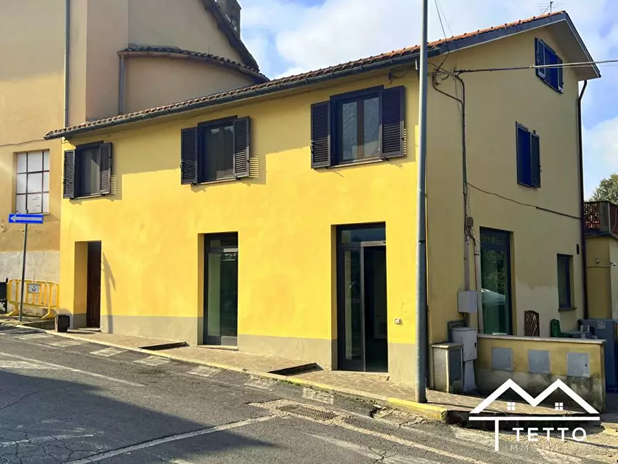 Immagine 1 di Negozio in vendita  a Cantalupo In Sabina