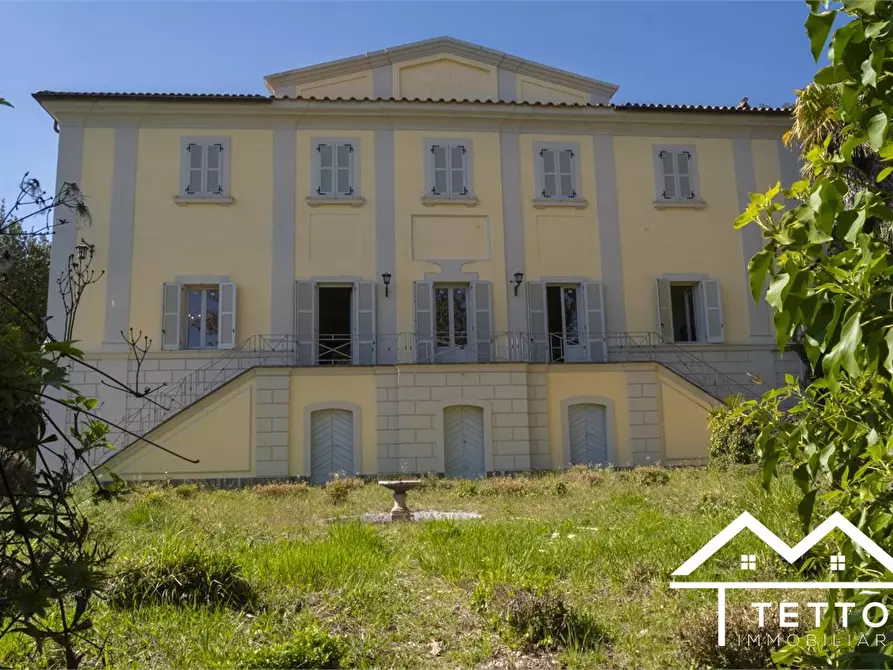 Immagine 10 di Villa in vendita  32 a Rieti
