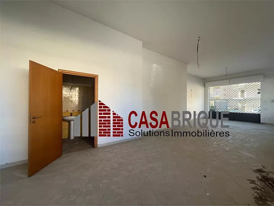 Immagine 5 di Negozio in affitto  snc a Bagheria