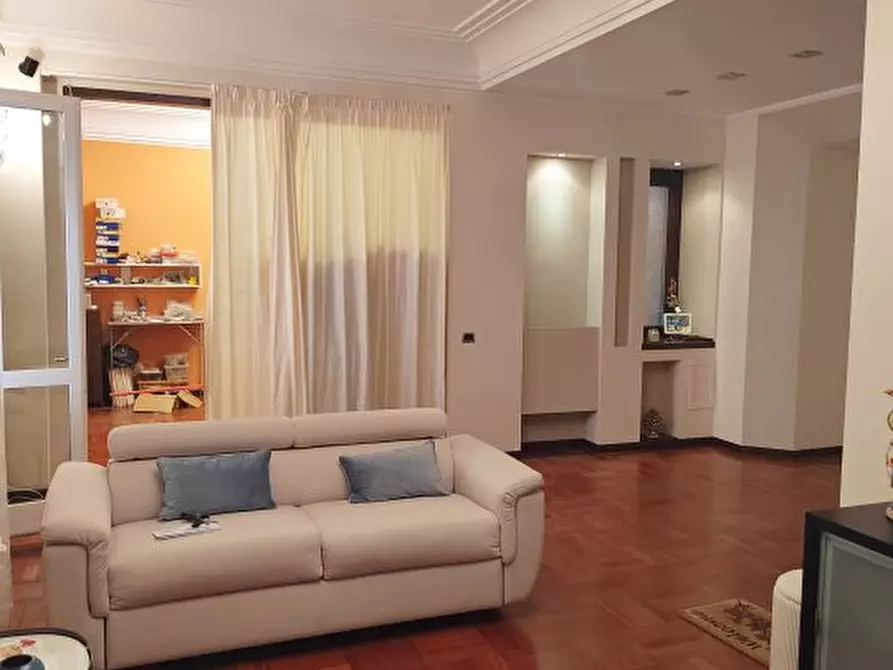 Immagine 3 di Appartamento in vendita  68-70 a Palermo