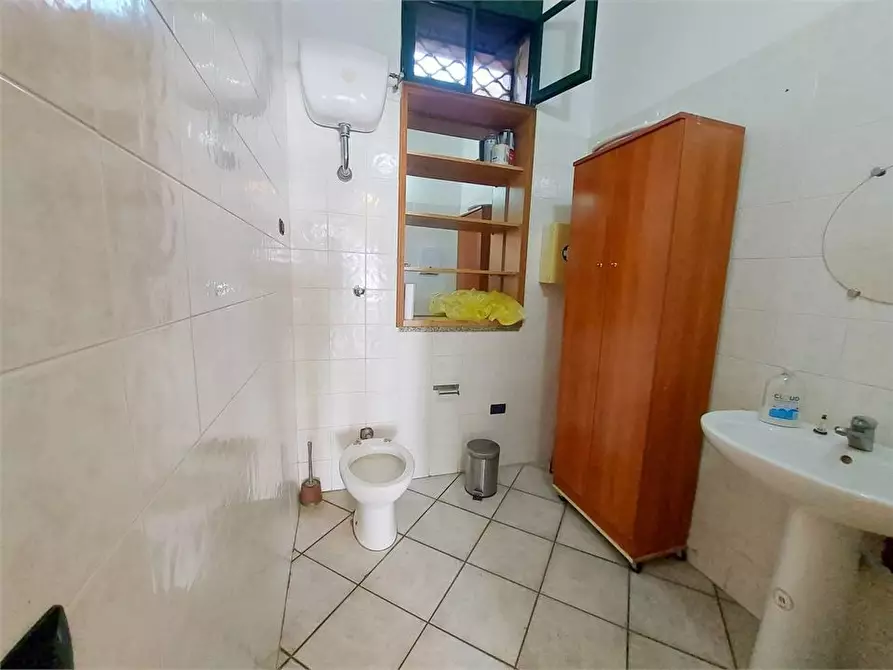 Immagine 7 di Licenza in affitto  79 a Afragola