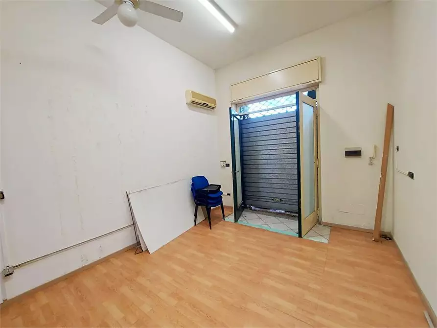 Immagine 9 di Licenza in affitto  79 a Afragola