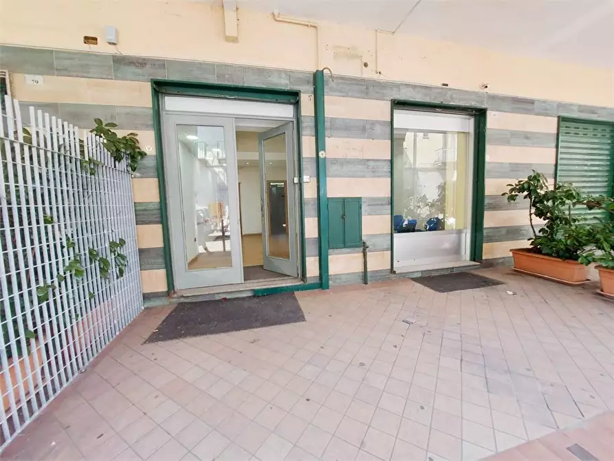 Immagine 1 di Licenza in affitto  79 a Afragola
