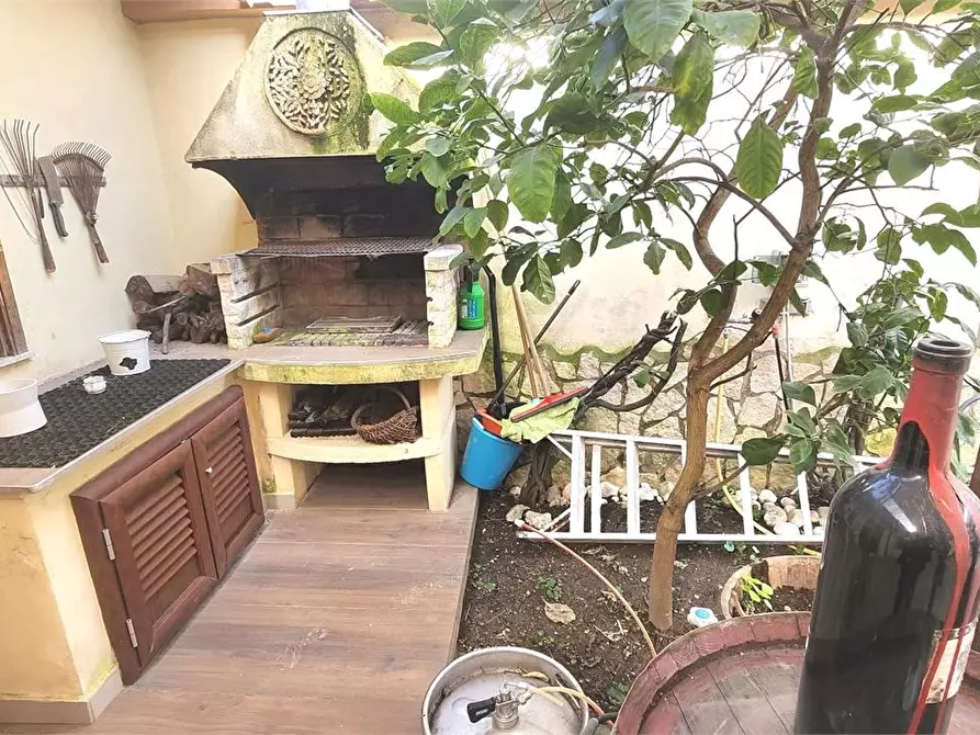 Immagine 8 di Villa in vendita  a Casoria