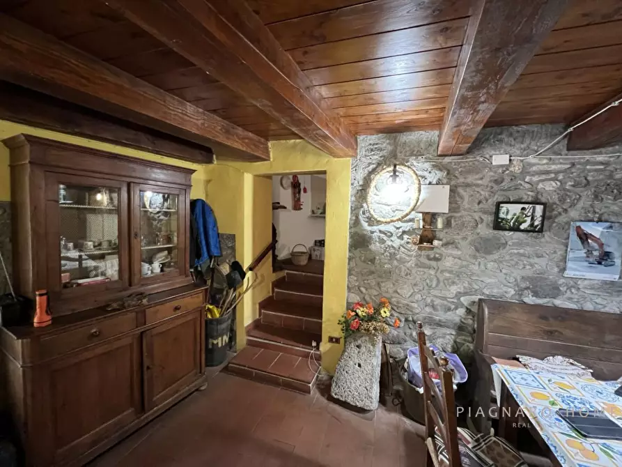 Immagine 9 di Rustico / casale in vendita  a Fivizzano