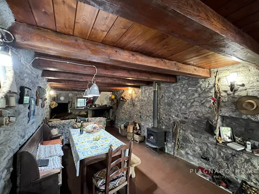 Immagine 5 di Rustico / casale in vendita  a Fivizzano