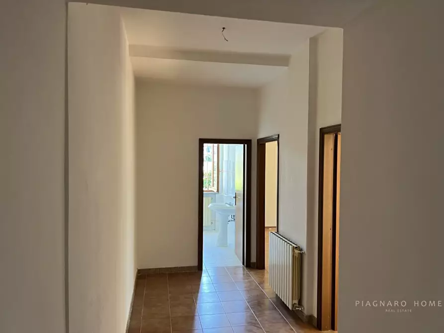 Immagine 9 di Appartamento in vendita  6 a Filattiera
