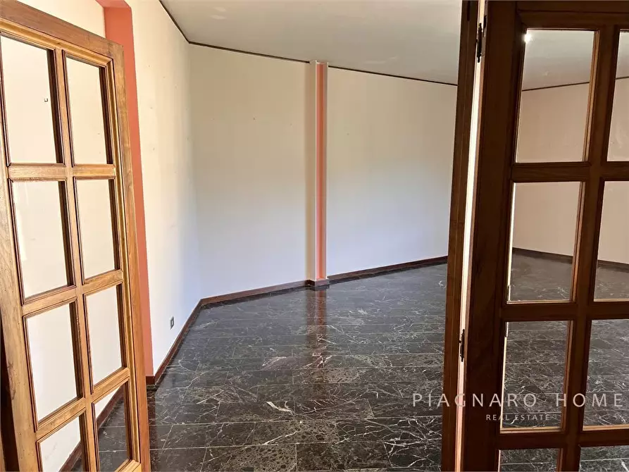 Immagine 8 di Appartamento in vendita  6 a Pontremoli