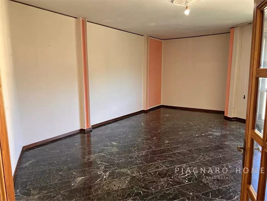 Immagine 10 di Appartamento in vendita  6 a Pontremoli