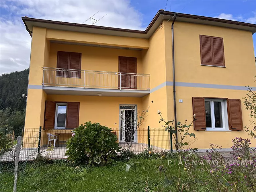 Immagine 1 di Casa indipendente in vendita  a Zeri