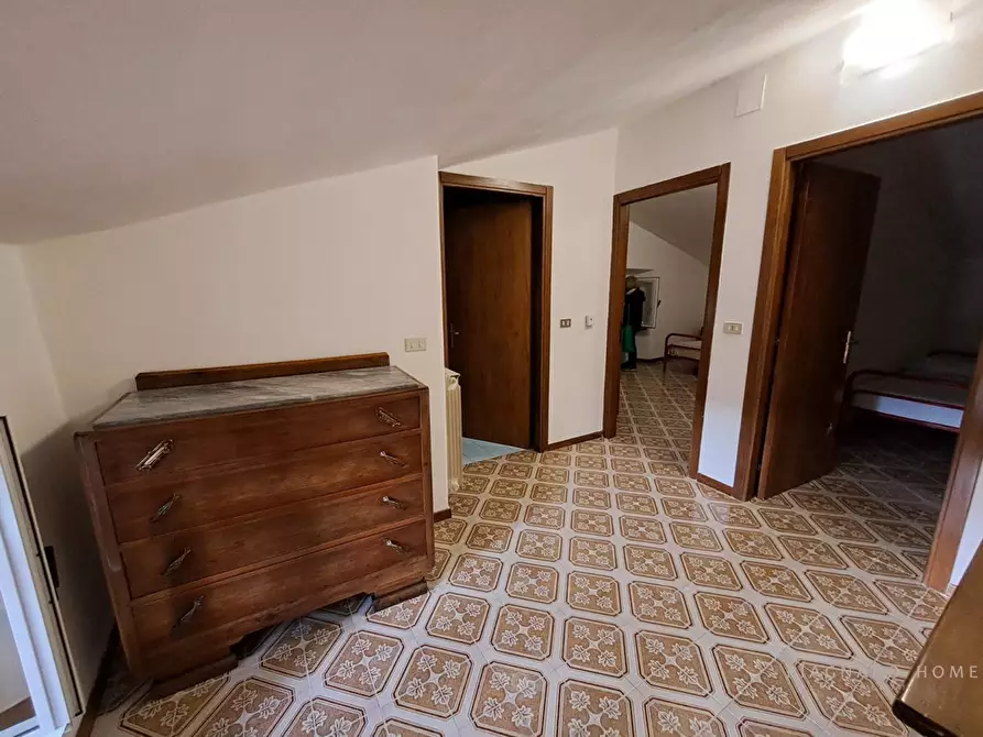 Immagine 8 di Casa indipendente in vendita  a Comano