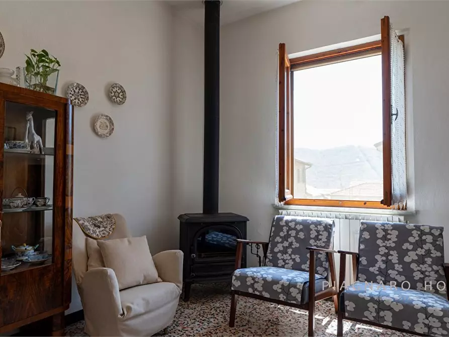 Immagine 5 di Casa indipendente in vendita  a Zeri
