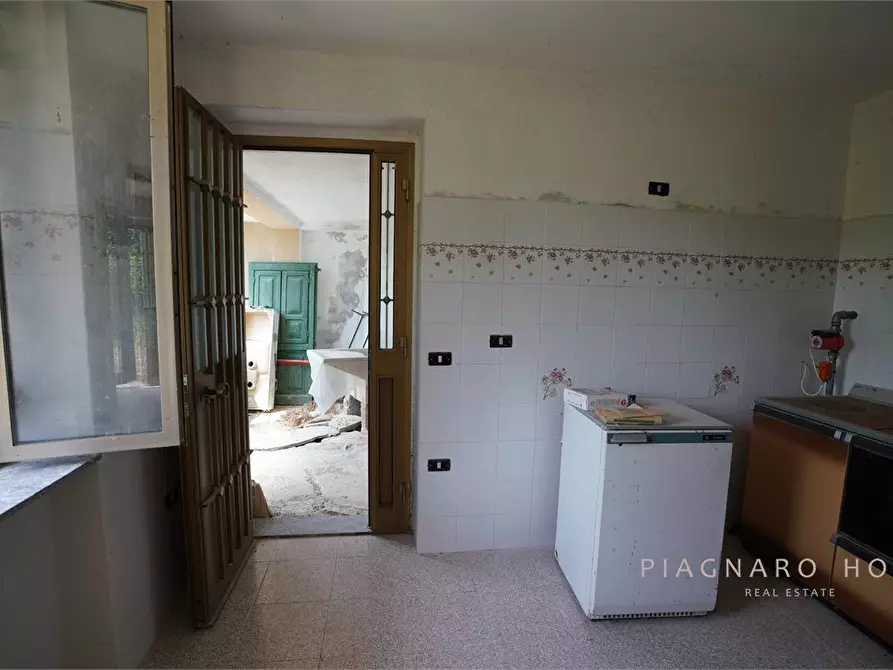 Immagine 4 di Casa indipendente in vendita  a Zeri