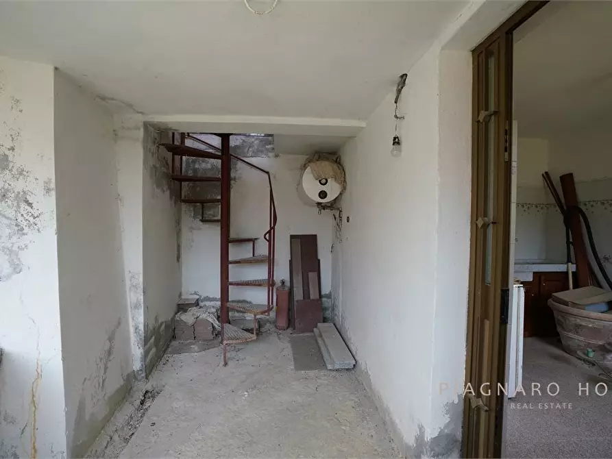 Immagine 6 di Casa indipendente in vendita  a Zeri