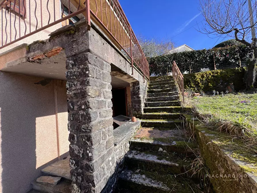 Immagine 2 di Rustico / casale in vendita  a Pontremoli