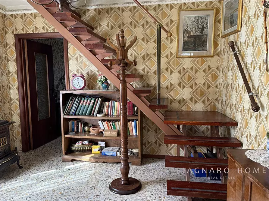 Immagine 8 di Rustico / casale in vendita  a Licciana Nardi