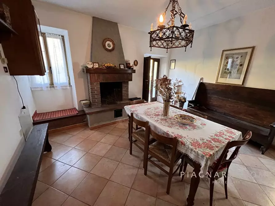 Immagine 5 di Rustico / casale in vendita  56 a Filattiera