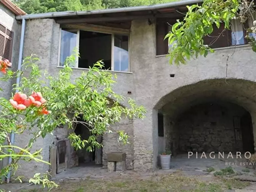 Immagine 2 di Rustico / casale in vendita  a Pontremoli