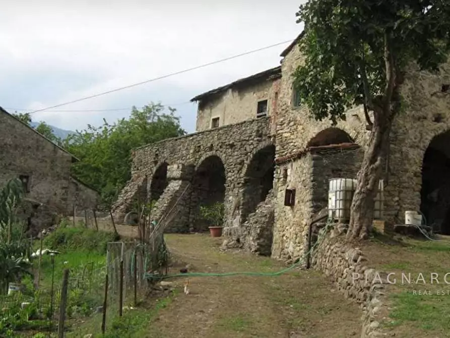 Immagine 1 di Rustico / casale in vendita  a Pontremoli