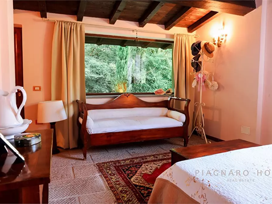 Immagine 3 di Rustico / casale in vendita  2 a Bagnone