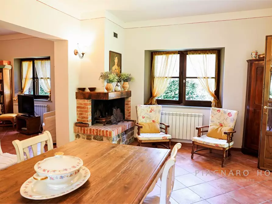 Immagine 2 di Rustico / casale in vendita  2 a Bagnone