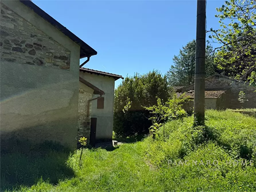 Immagine 8 di Rustico / casale in vendita  a Pontremoli